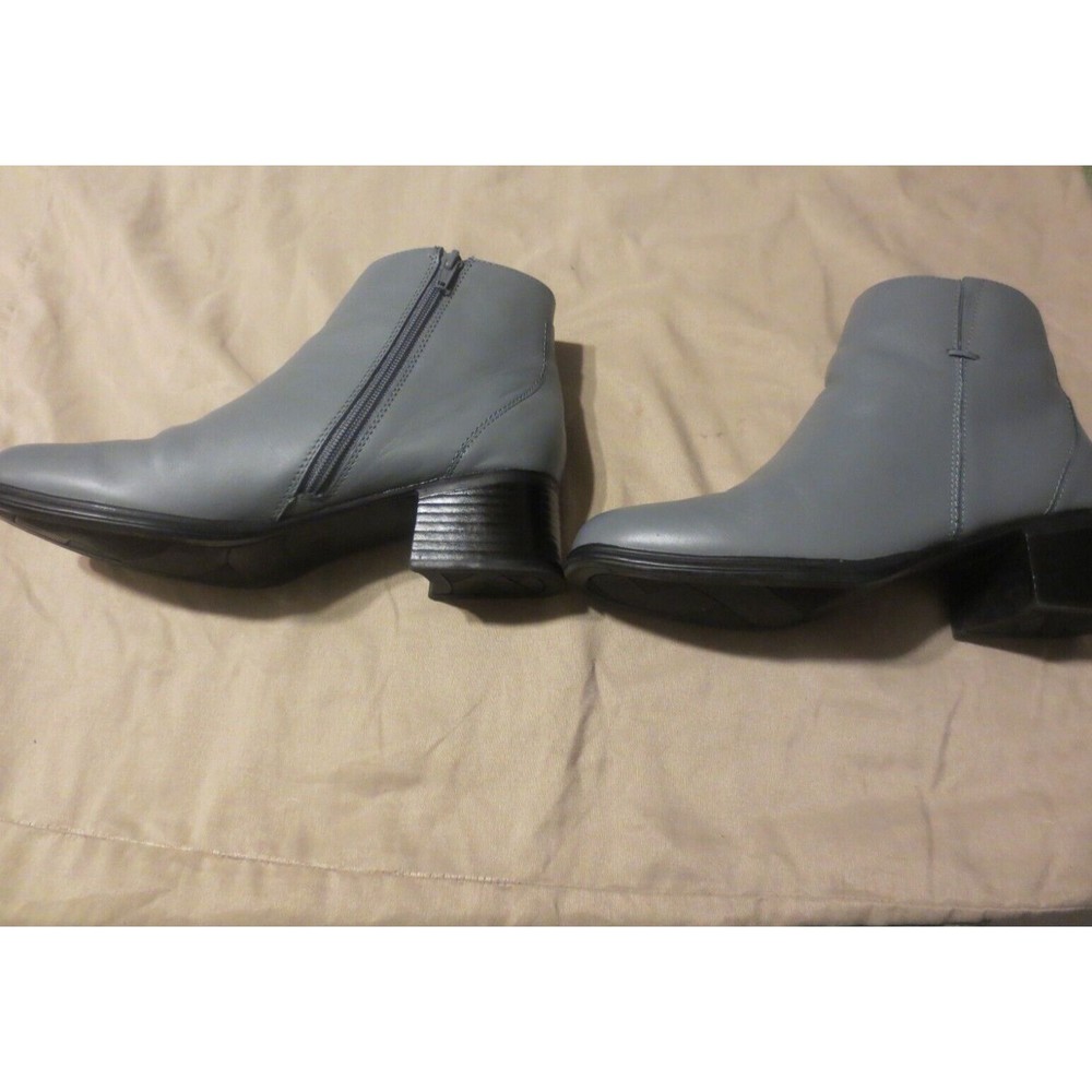 AJ Valencia  Gray Ankle Boot Women's Size 8.5 Wide Width